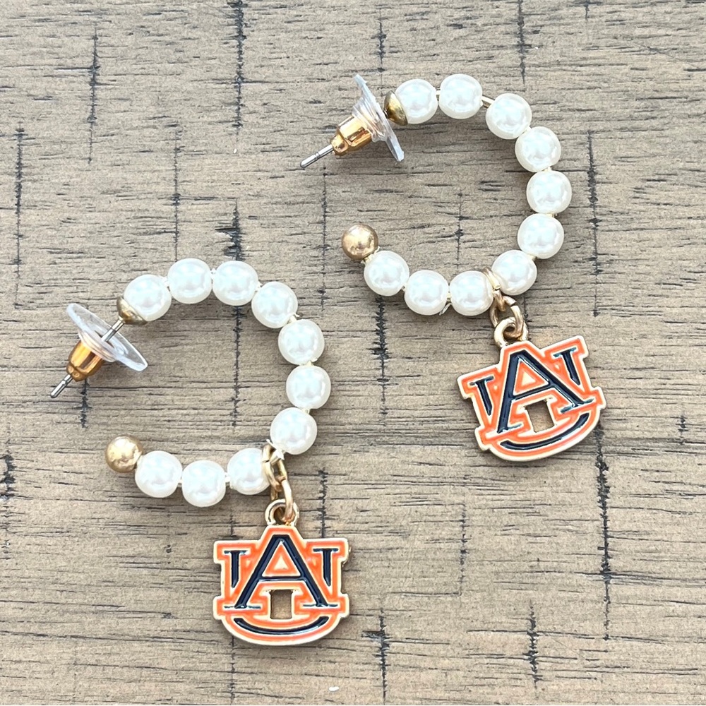 Auburn Pearl Hoop Earrings w/Auburn Logo, NIP, enamel charm and pearl like bead